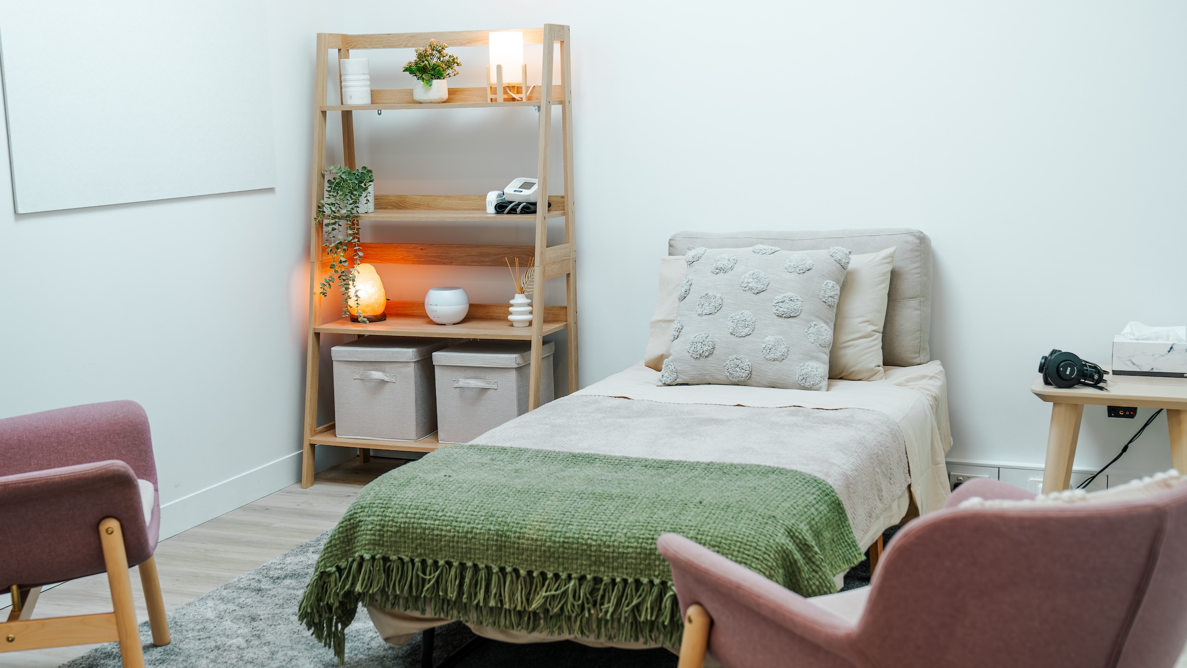 Comfortable extended-session treatment room